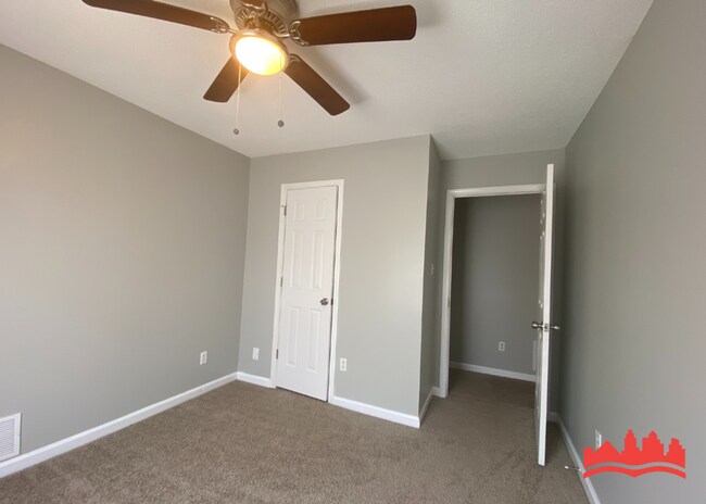 Building Photo - 3930 Chelsea Hill Dr