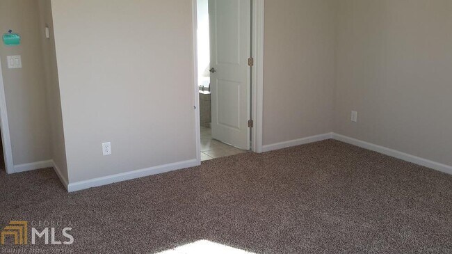 Building Photo - 2339 Village Grove Dr NW