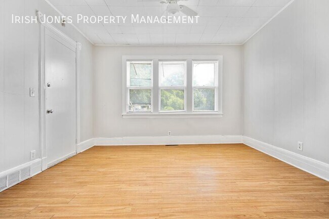 Building Photo - 84 10th St