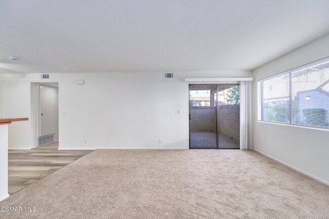 Building Photo - 150 Los Angeles Ave