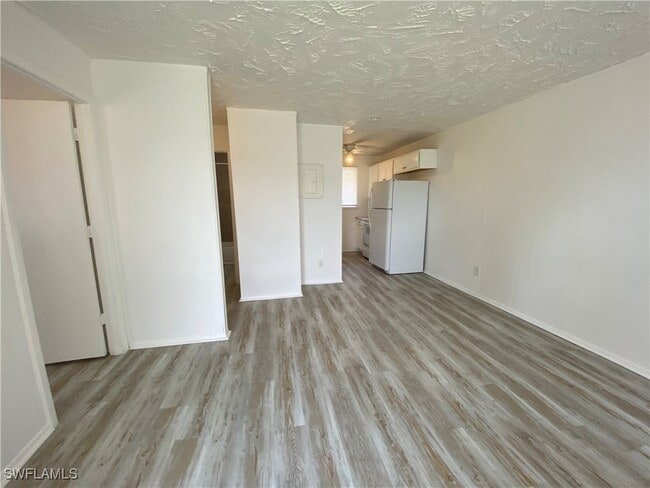Building Photo - 3213 Jeffcott St