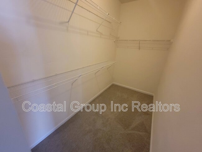 Building Photo - 620 Annaka Loop