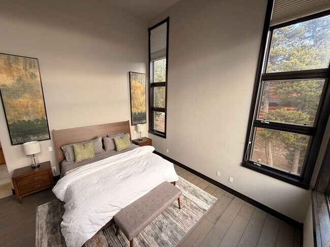 Building Photo - Gorgeous furnishings, Views, Luxury, Deck, Fireplaces, 4 bedroom in Breckenridge. Winter Seasonal...