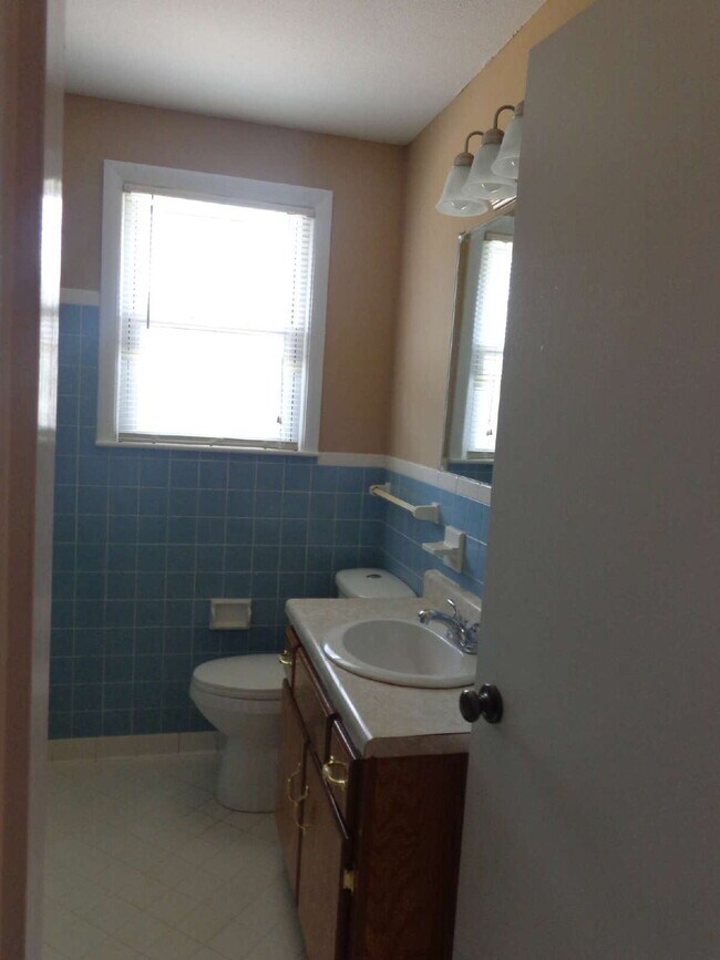 Building Photo - 3388 Pennridge Rd