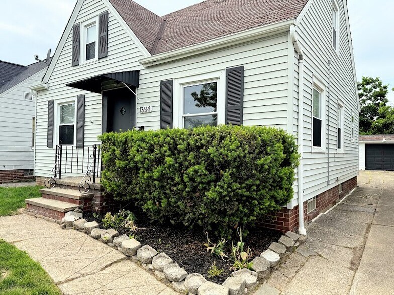 Building Photo - 13614 Sherry Ave
