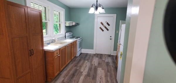 Building Photo - 740 Fairview Rd