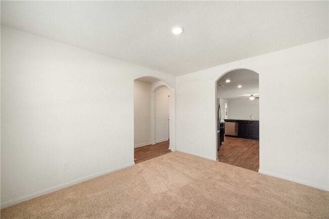Building Photo - 18501 Quiet Range Dr