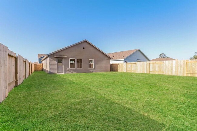 Building Photo - 16465 Blossom Grv Dr