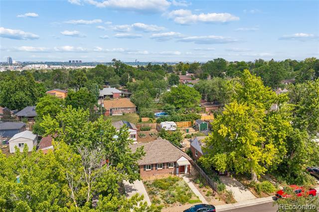 Building Photo - 556 S Canosa Ct