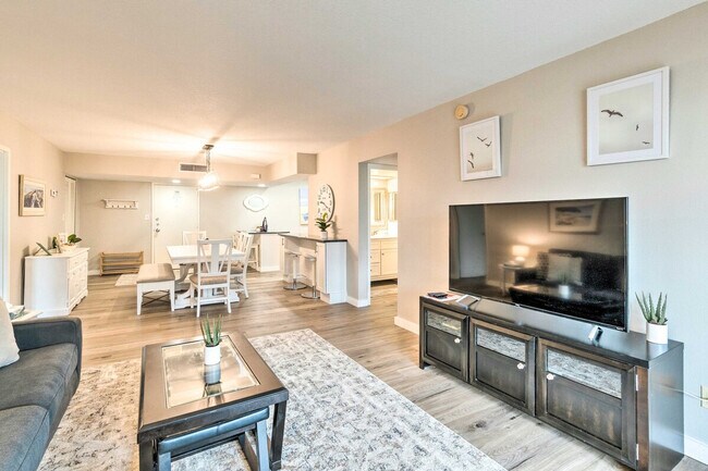 Building Photo - 1037 W Peppertree Dr