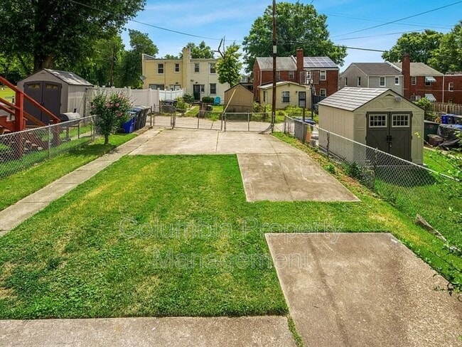 Building Photo - 5053 11th St NE