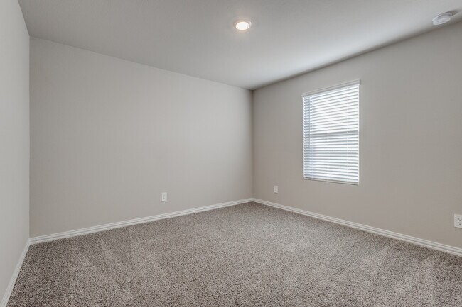 Building Photo - 209 Goosewood Dr