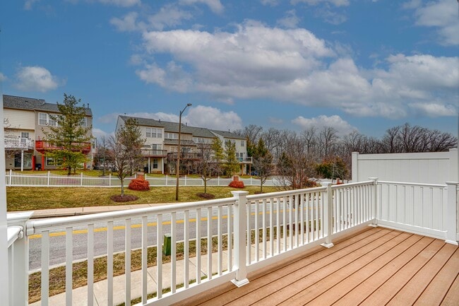 Building Photo - 7403 Wild Honey Way