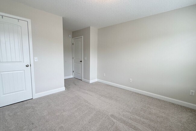 Building Photo - COMING JUNE 2026! (Small Pet Only)