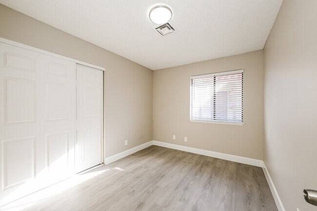 Building Photo - 224 Jon Belger Dr