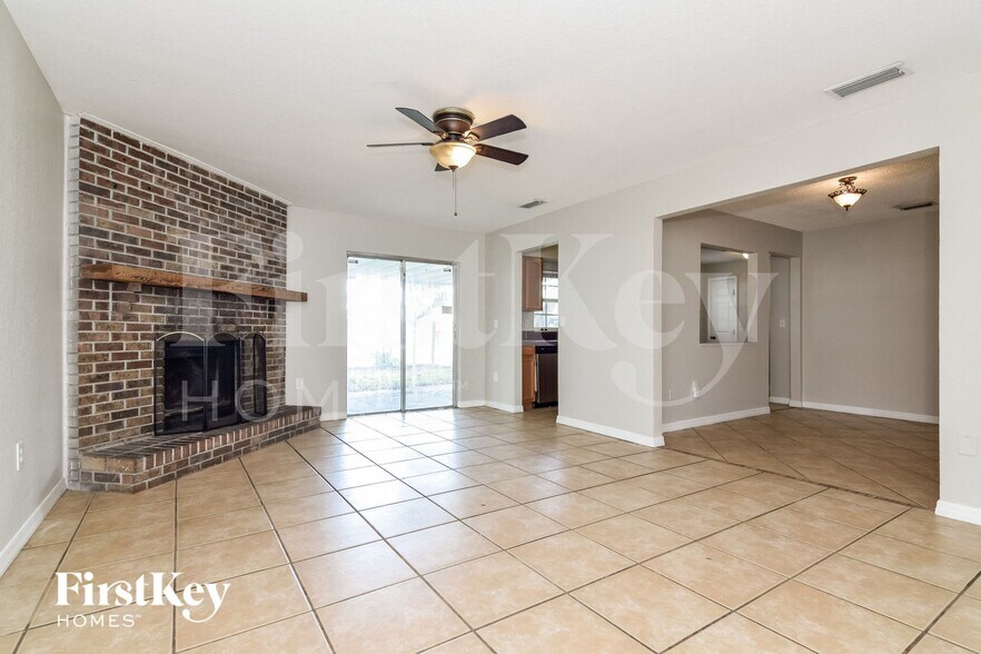 Building Photo - 331 Pico Ct