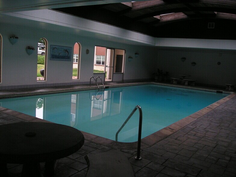 Building Photo - 805 29th St