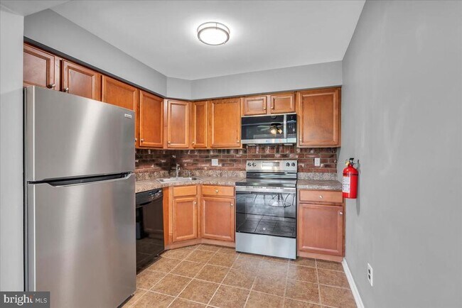 Building Photo - 422B Willow Turn