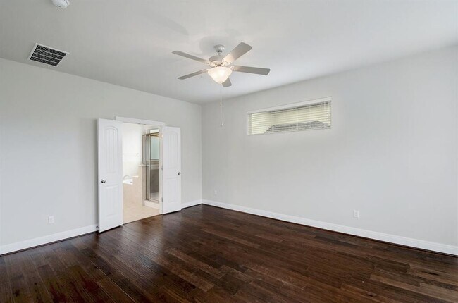 Building Photo - 5644 Siragusa Dr