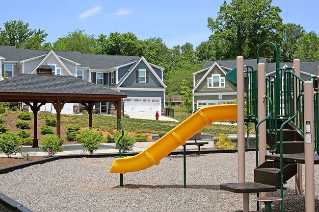 Building Photo - Berkmar Overlook Home with 2-Car Garage & ...