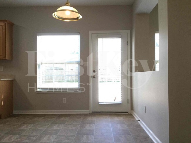 Building Photo - 1020 Brook Valley Run