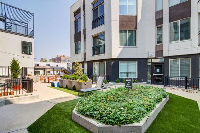 Building Photo - 2298 W 28th Ave