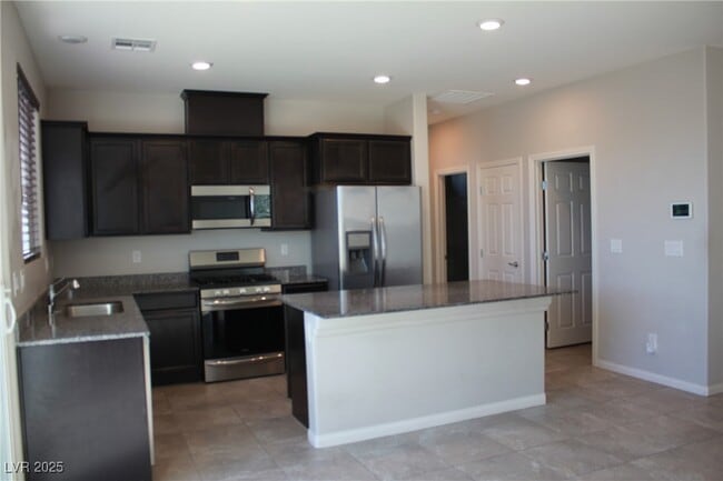 Building Photo - 7632 Bandon Cliffs St
