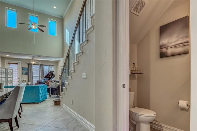 Building Photo - 3009 Aurora Dr