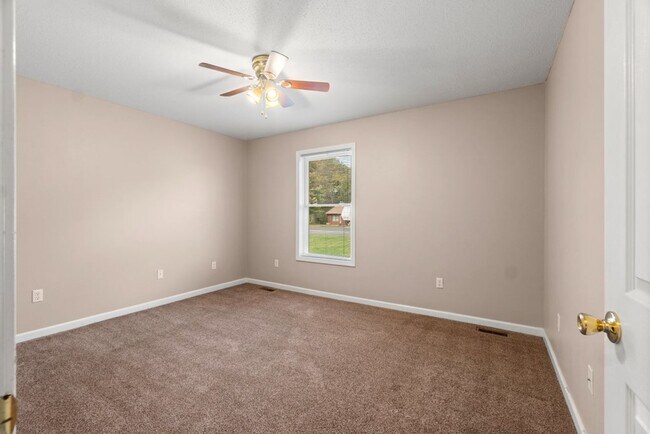 Building Photo - Comanche 178/180