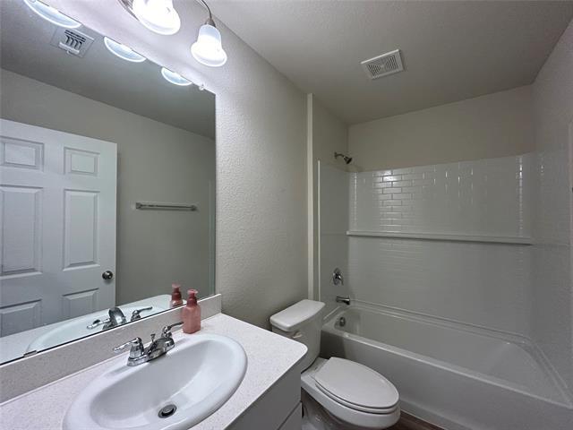 Building Photo - 4644 Benham Dr