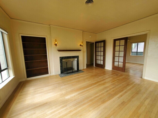 Building Photo - 5271 Broadway Terrace