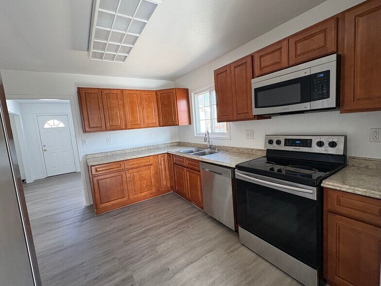 Building Photo - 1314 Richards Ave