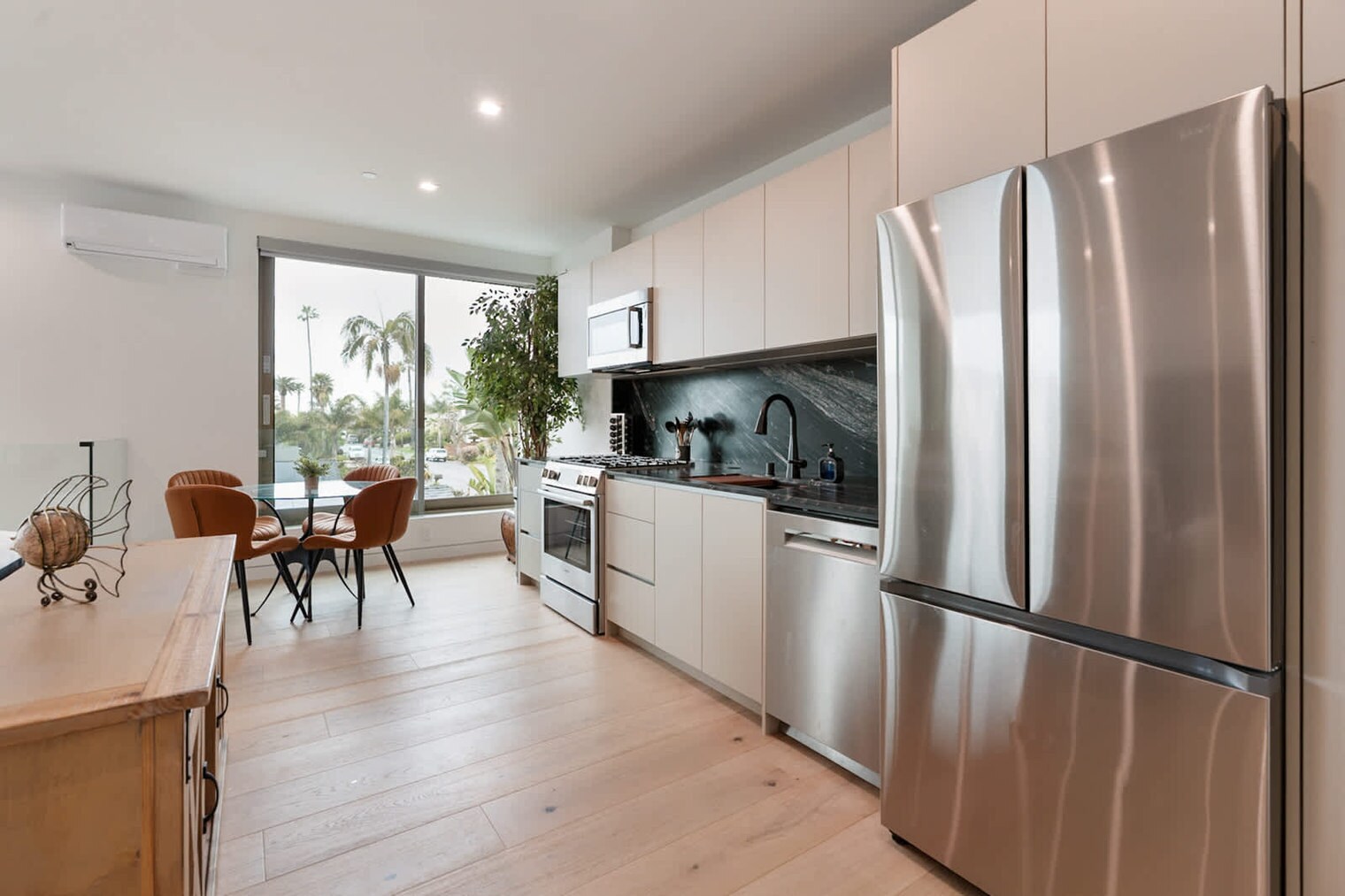Building Photo - 5511 Los Robles Dr