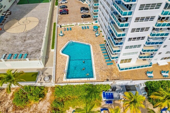 Building Photo - 3430 Galt Ocean Dr