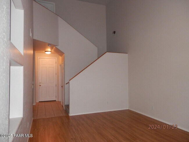 Building Photo - 7007 E Lantern Lane East