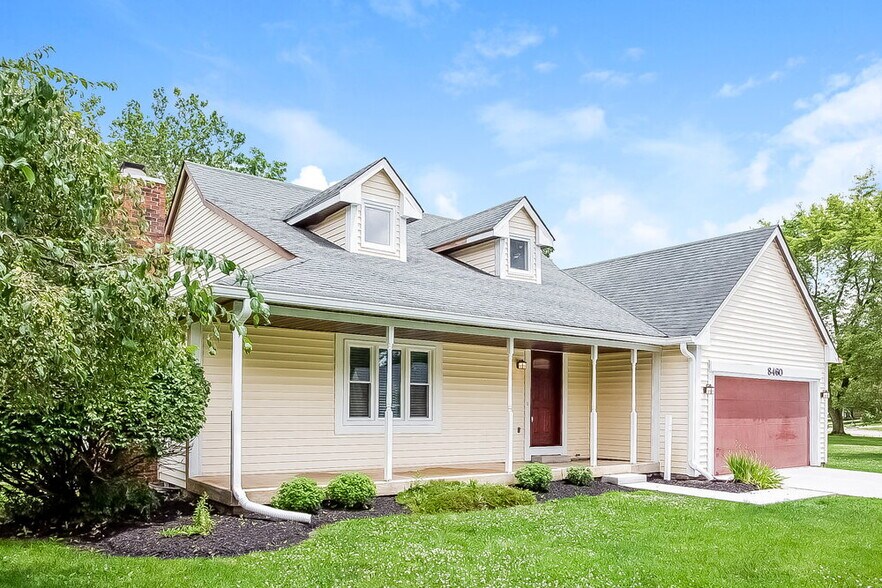 Building Photo - 8460 Countryside Ct