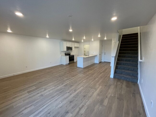 Building Photo - Brand New 3-Bed/2.5 Bath Town Home
