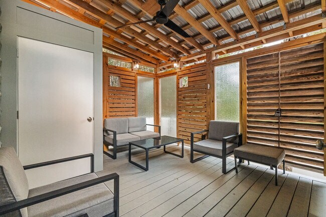 Building Photo - 15 Old Mission Ave