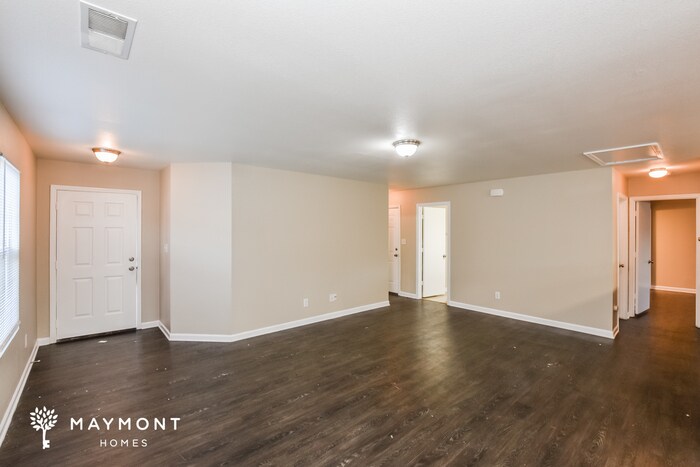 Building Photo - 15270 Tyler Mill Dr