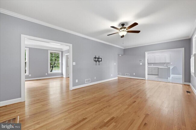 Building Photo - 104 Bramble Ct