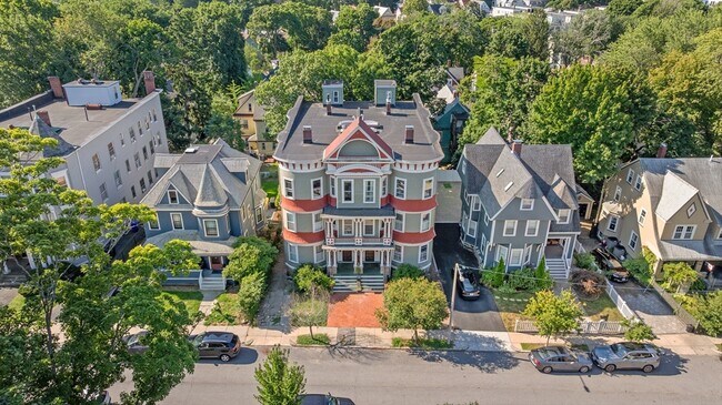 Building Photo - 20 Mellen St