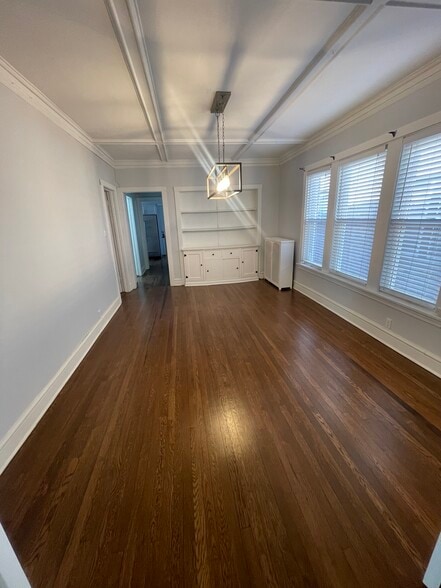 Building Photo - 918 W Gunnison St