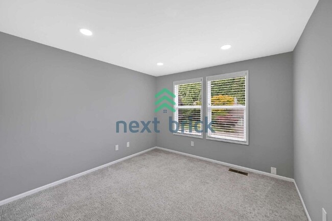 Building Photo - "Charming 3-Bedroom Retreat in Mill Creek with Spacious 2,125 Sq. Ft. Layout!"