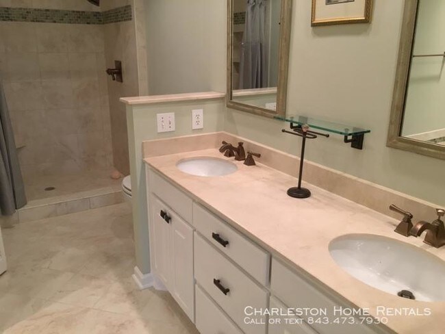Building Photo - 3 bedroom in Charleston SC 29412
