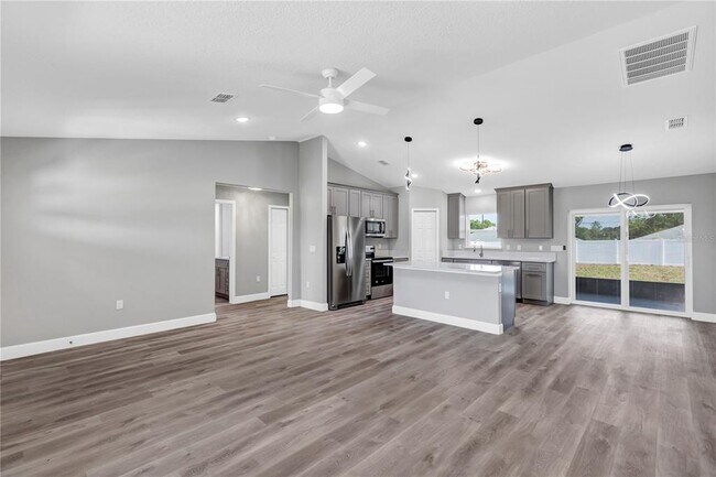 Building Photo - 9679 SE 157th Ln