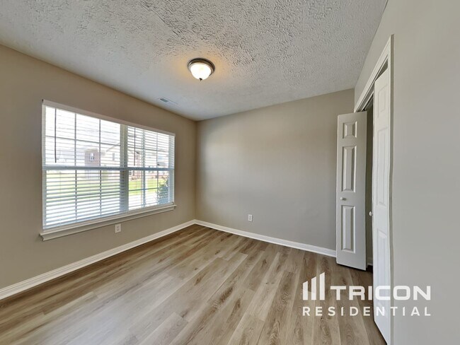 Building Photo - 147 Huntington Pl