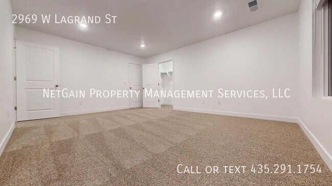 Building Photo - 2969 W LaGrand St