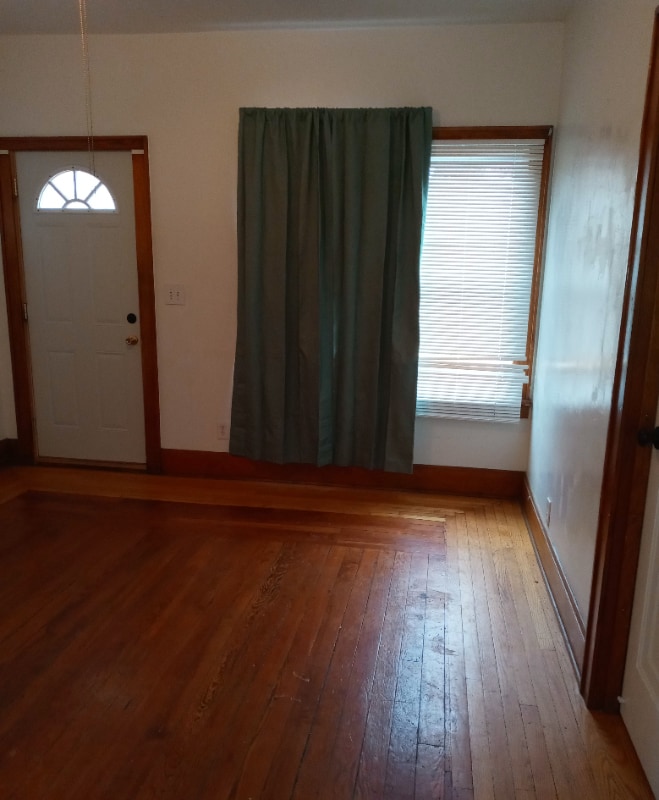 Building Photo - 1210 Erie St