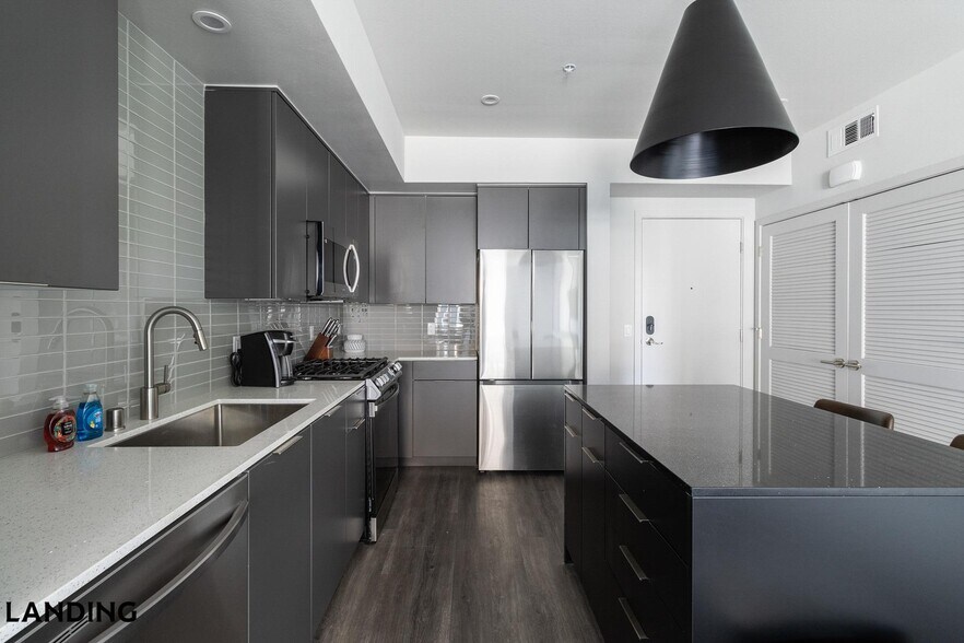 Building Photo - 2060 Experience Ave