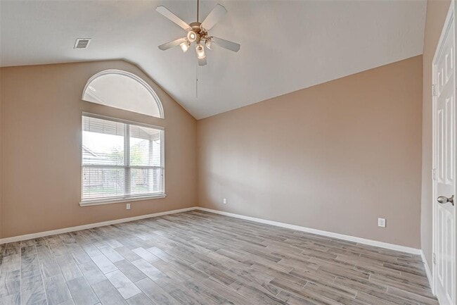 Building Photo - 16942 Langham Crossing Ln